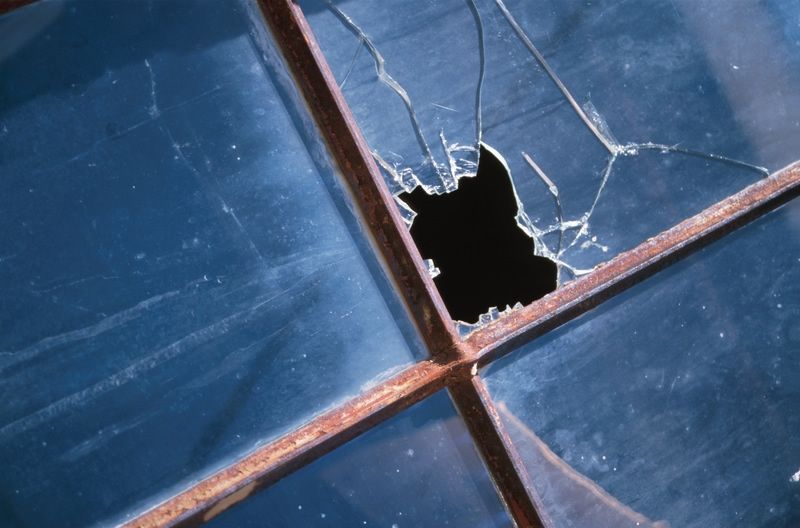 broken_windowgolf.jpg