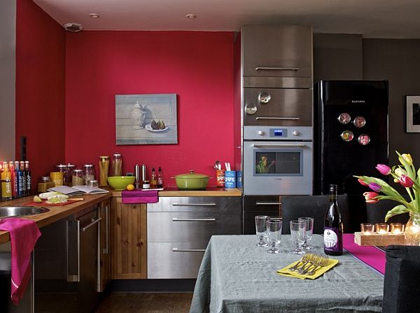 french_house_with_recycling_decoration2.jpg
