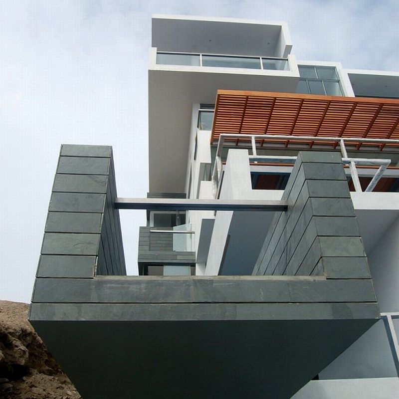 alvarez_beach_house_2.jpg