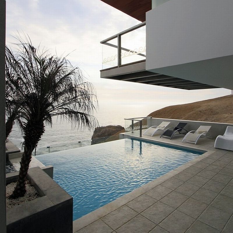 alvarez_beach_house_3.jpg