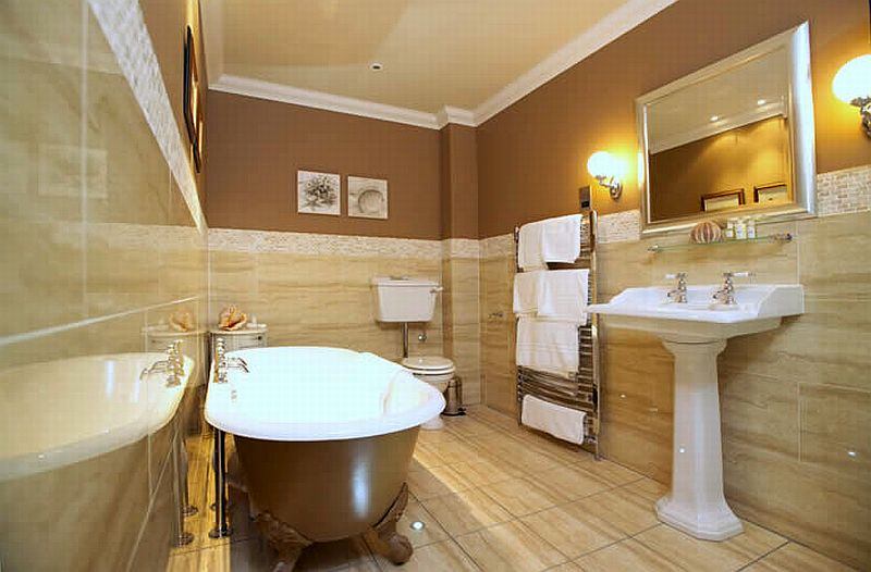 bathroom7_000.jpg