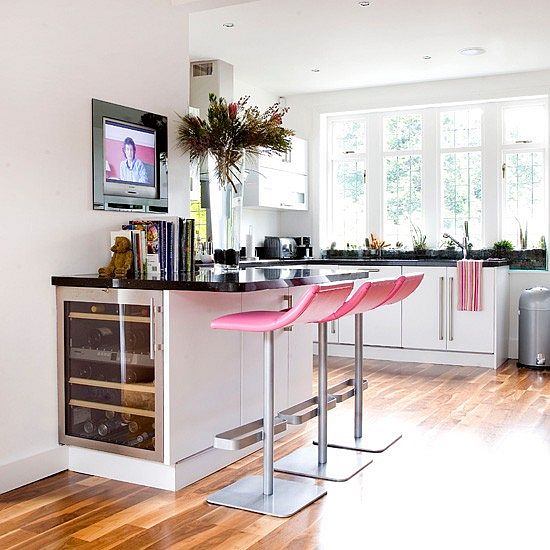 breakfast_room_1.jpg