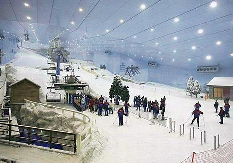 mall_emirates_znotraj_dubaj_2.jpg