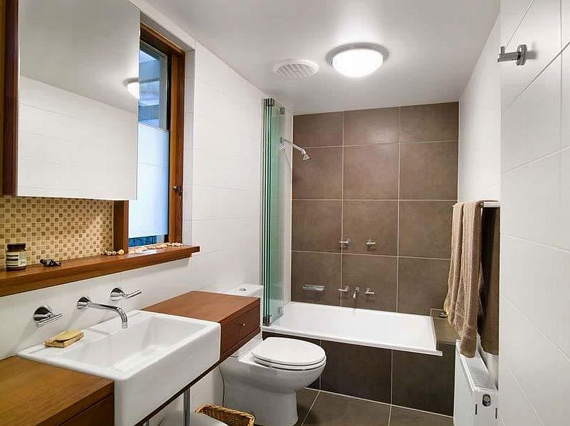 narrowbathroom.jpg