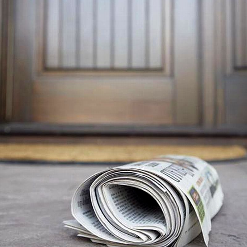 newspaper_near_front_door_fan.jpg