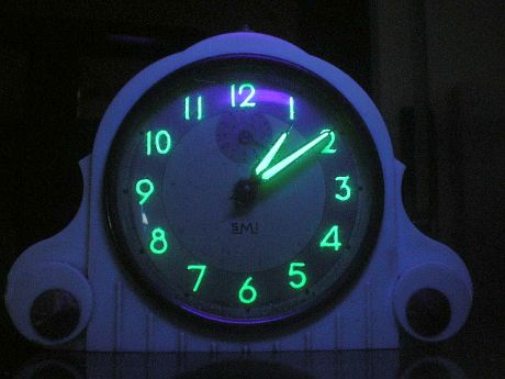 radium_dial_uv.jpg