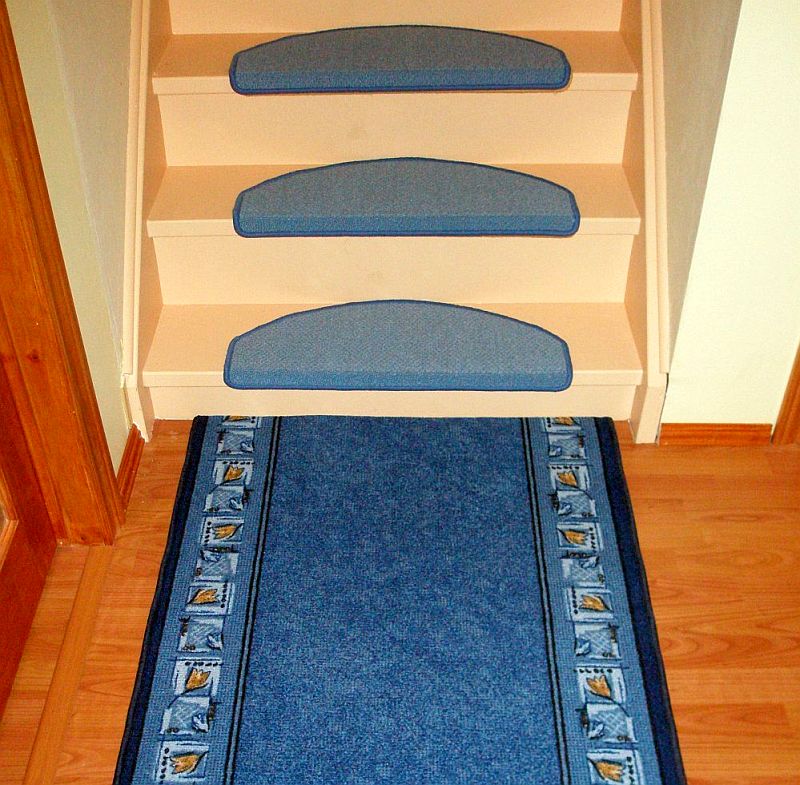 stair_treads_blue.jpg