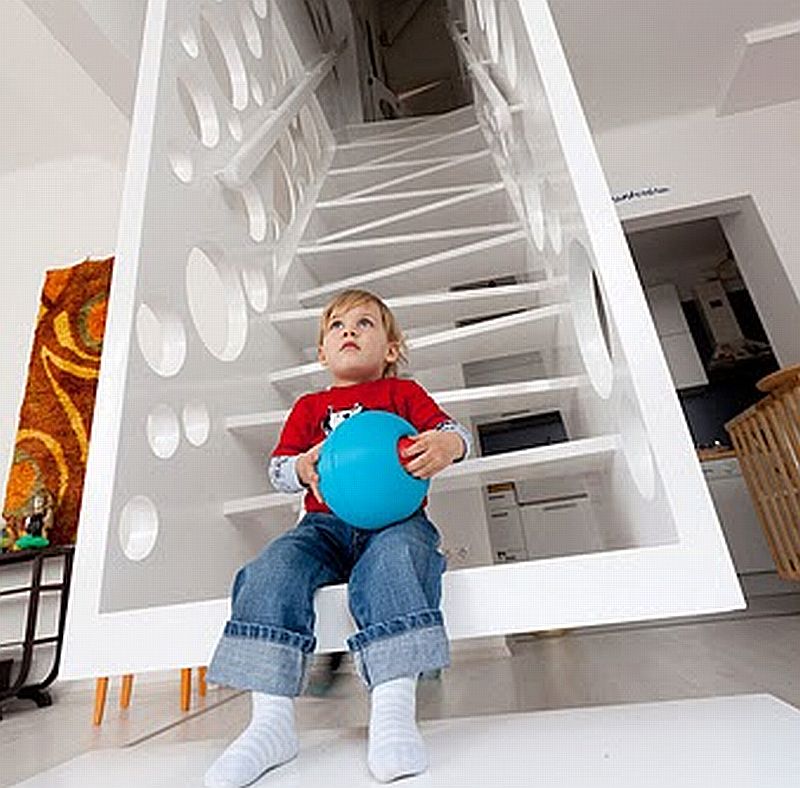 stairs_and_kid.jpg