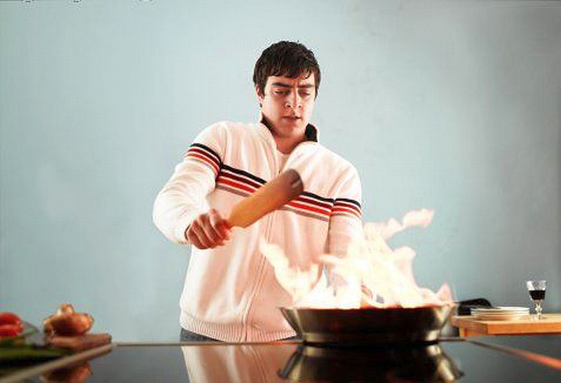 stove_and_non_stick_cookwares.jpg