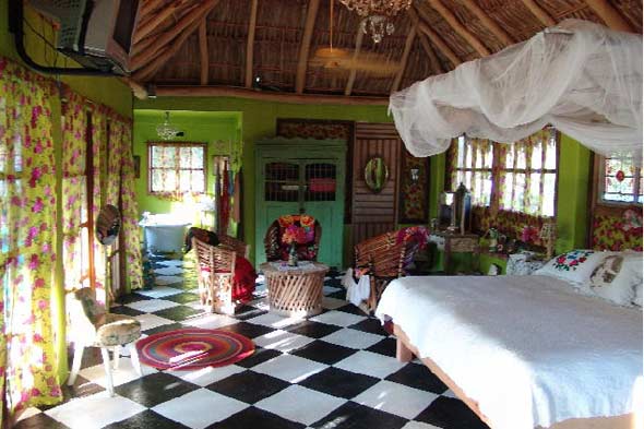 betsey_johnson_casita_green_bedroom.jpg