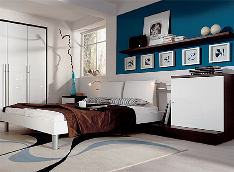 blue_bed1.jpg