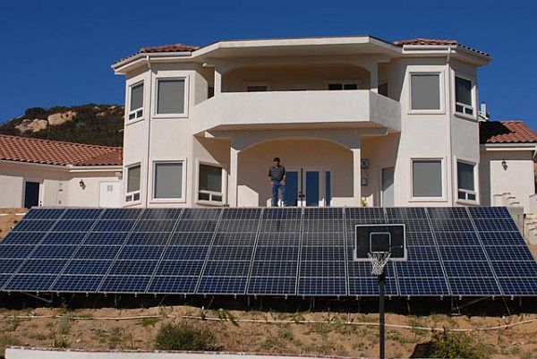 ground_mout_solar_panles.jpg