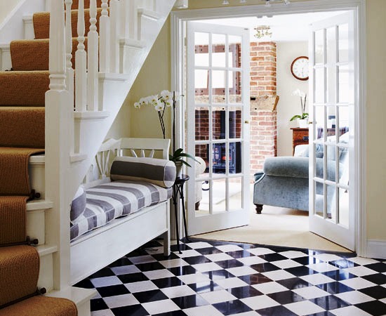 hallway_tiling.jpg