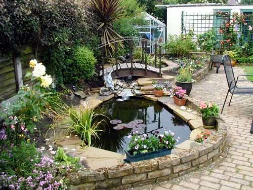 how_to_make_a_garden_pond.jpg
