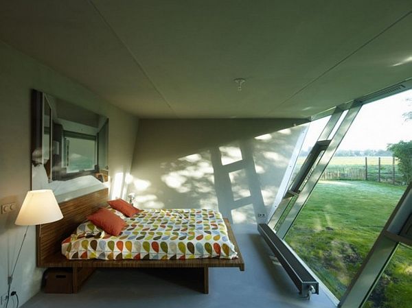 rear_elevation_night_lit_pciture1.jpg