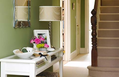 1_lg_hallway_green.jpg