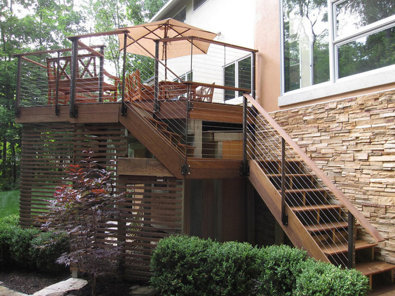 cable_deck_railings.jpg