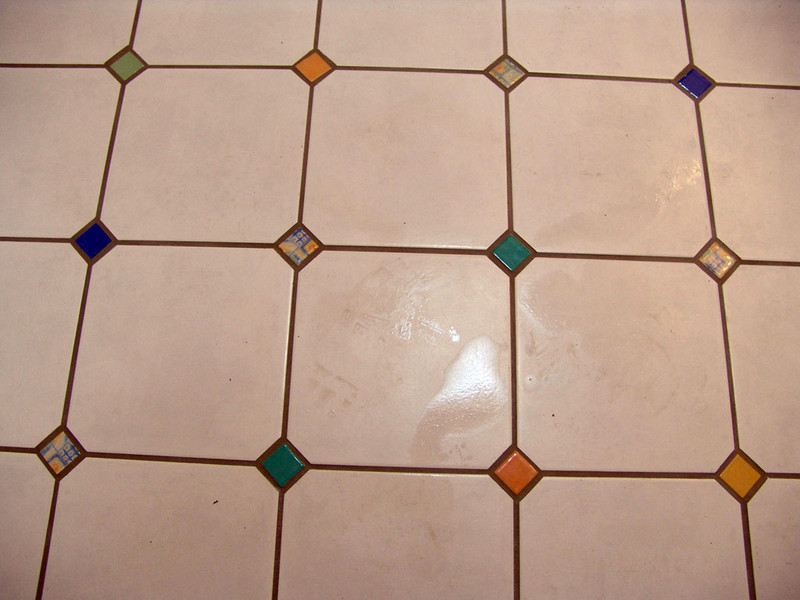 ceramic_tile_decorative_pattern.jpg