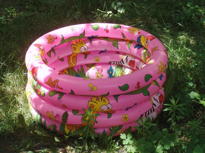 children_s_inflatable_pool_1257855306_65.jpg