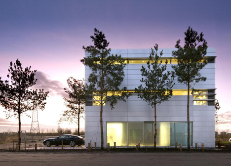 dezeen_rieteiland_house_by_hans_van_heeswijk_3.jpg