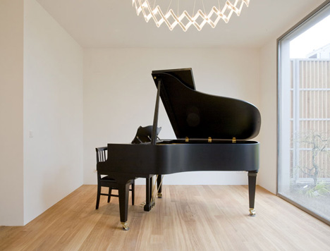 dezeen_v12k0709_piano_house_by_pasel_kuenzel_architects_5.jpg