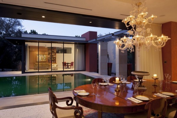 dining_table_ideas_at_contemporary_villa_m_in_austin_by_brian_dillard_architecture_600x399.jpg