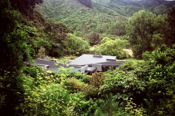 natural_and_fresh_awesome_dulieu_residence_in_new_zealand_by_studio_mwa_600x398.jpg