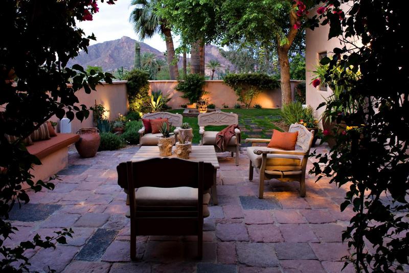 patio_18045_1900.jpg