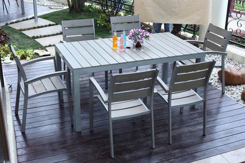 plastic_polywood_outdoor_patio_furniture.jpg