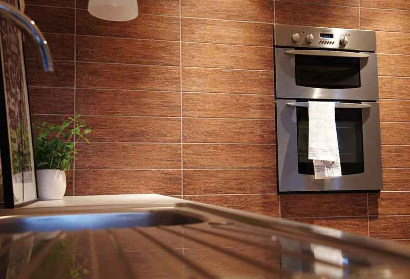 wall_kithcen_tiles_with_teak_wood_effect.jpg