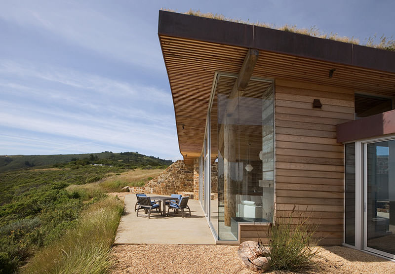dani_ridge_house1.jpg
