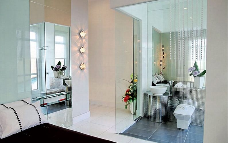 open_bathroom1.jpg