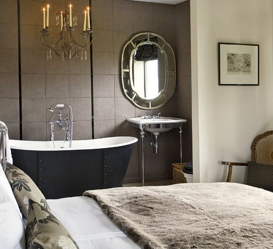open_bathroom2.jpg