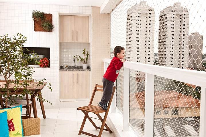 varnost_otrok_balkon.jpg