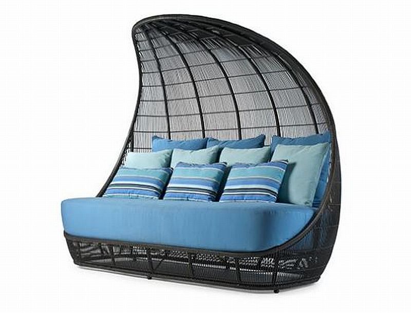 voyage_bed.jpg