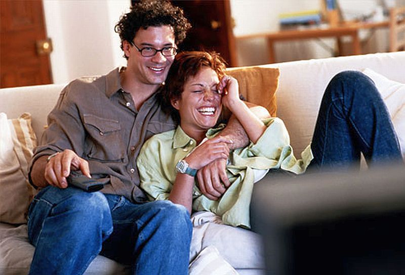 getty_rr_photo_of_couple_watching_tv.jpg