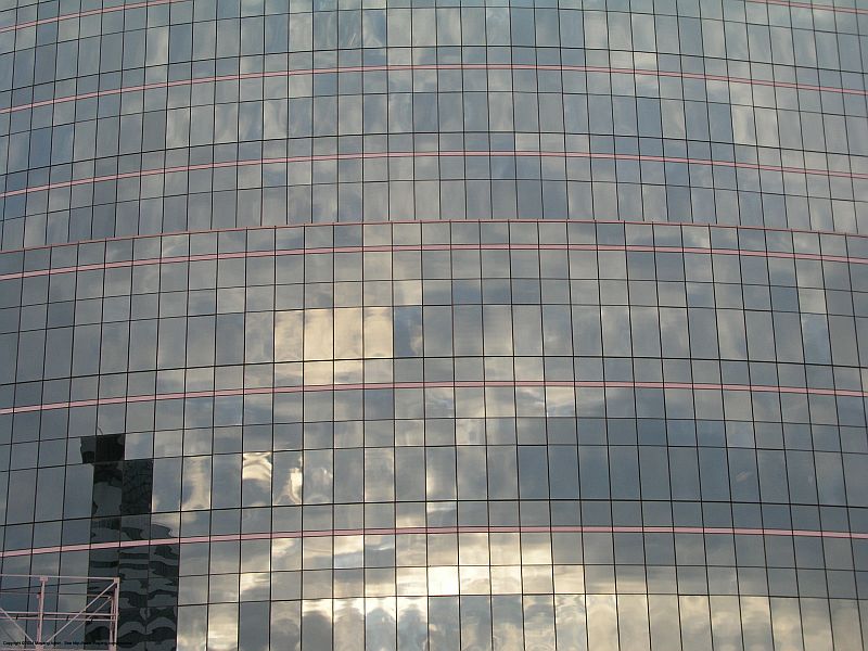 glass_skyscraper_8150008.jpg