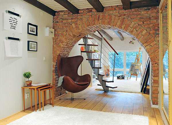 features_brick_wall_at_houses_design_interior_features_bricks.jpg